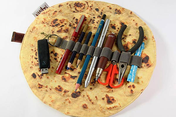 Flat-Bread Pencil Case Holder