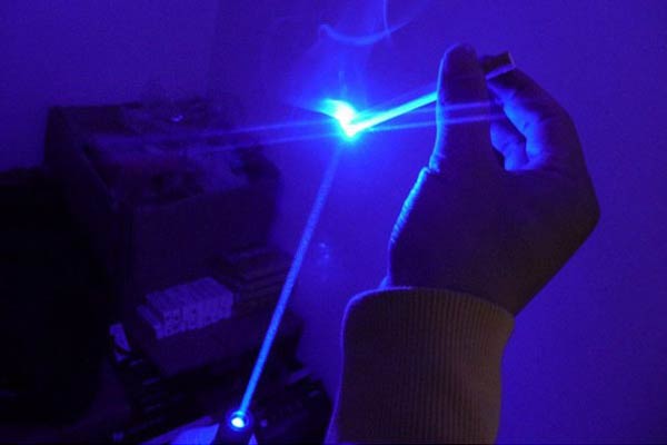 High-Intensity Laser Pen