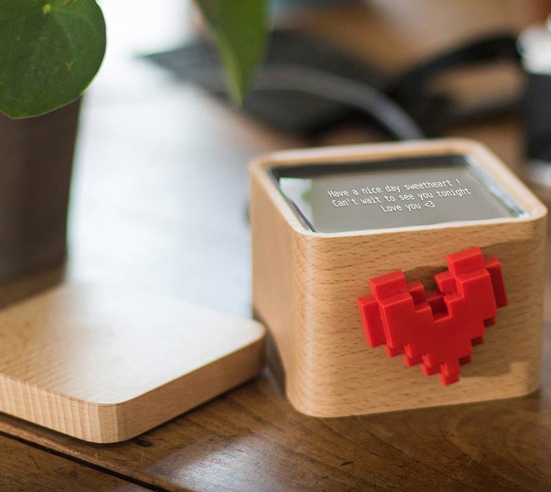 lovebox spinning heart messenger