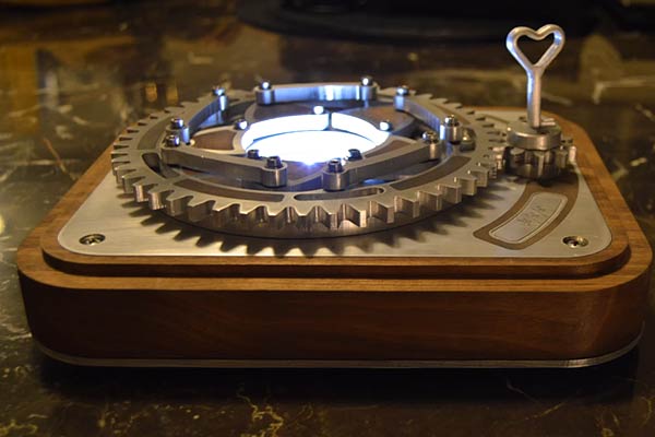 Mechanical Engagement Ring Box